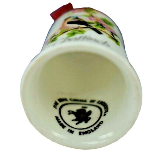 Exquisite Chaffinch Collectible Souvenir Thimble Fine Bone China (England) - Picture 3 of 7